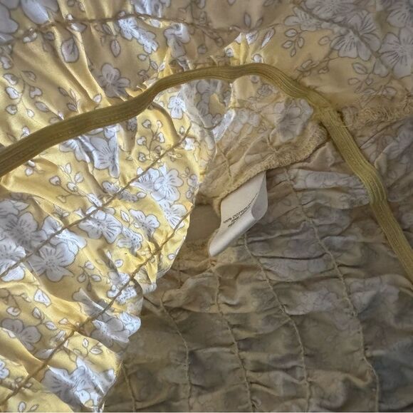 Yellow Floral Ruched Crop Top with Flutter Sleeves – Size Medium - Picture 7 of 7